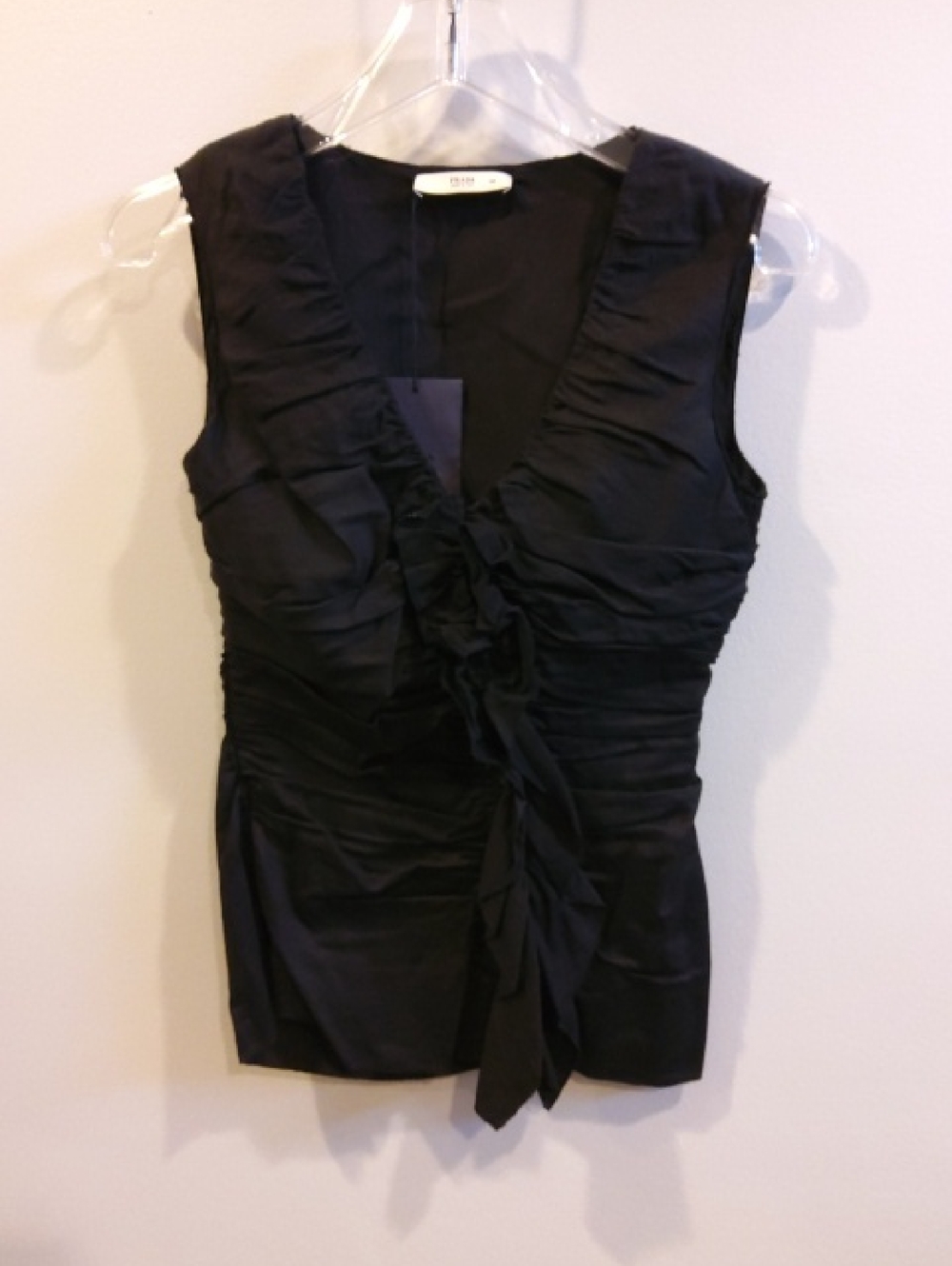PRADA💥New💥Black Sleeveless Ruffled V-Neck Top w/internal Buttons